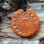 Om Symbol Neckl..