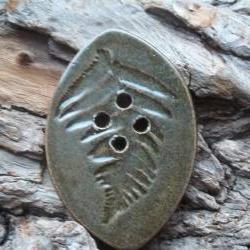 Oversized Fern leaf Button